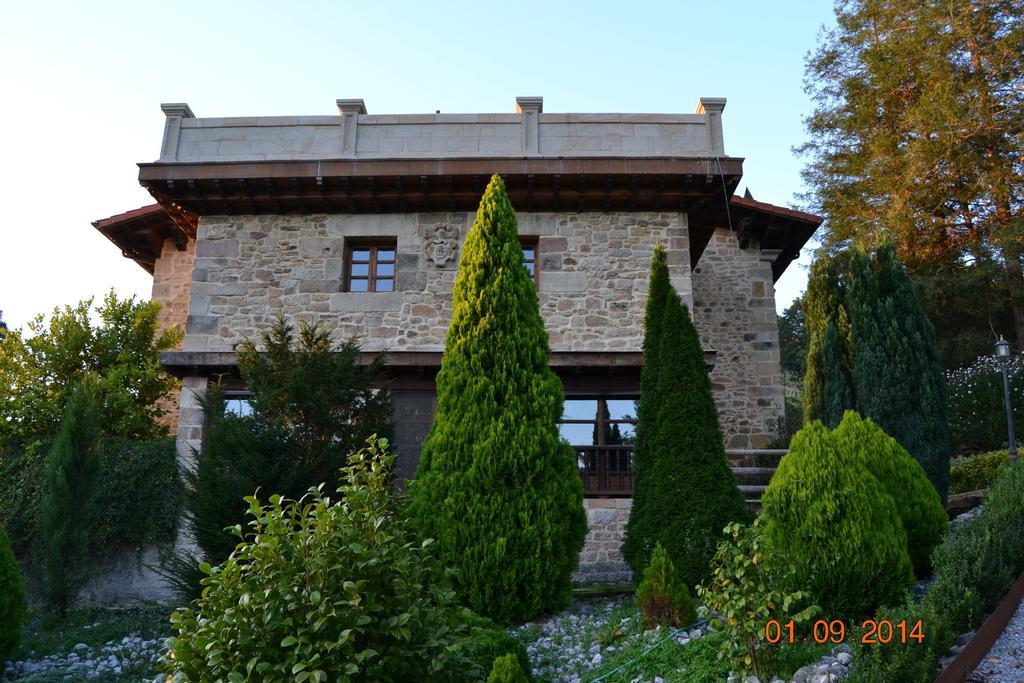 Palacio De Trasvilla Escobedo Luaran gambar