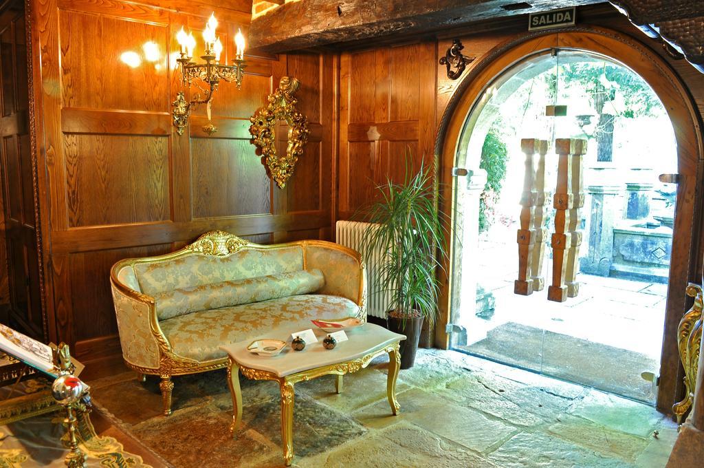 Palacio De Trasvilla Escobedo Luaran gambar