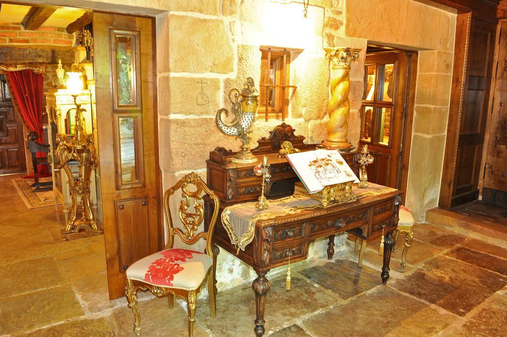 Palacio De Trasvilla Escobedo Luaran gambar