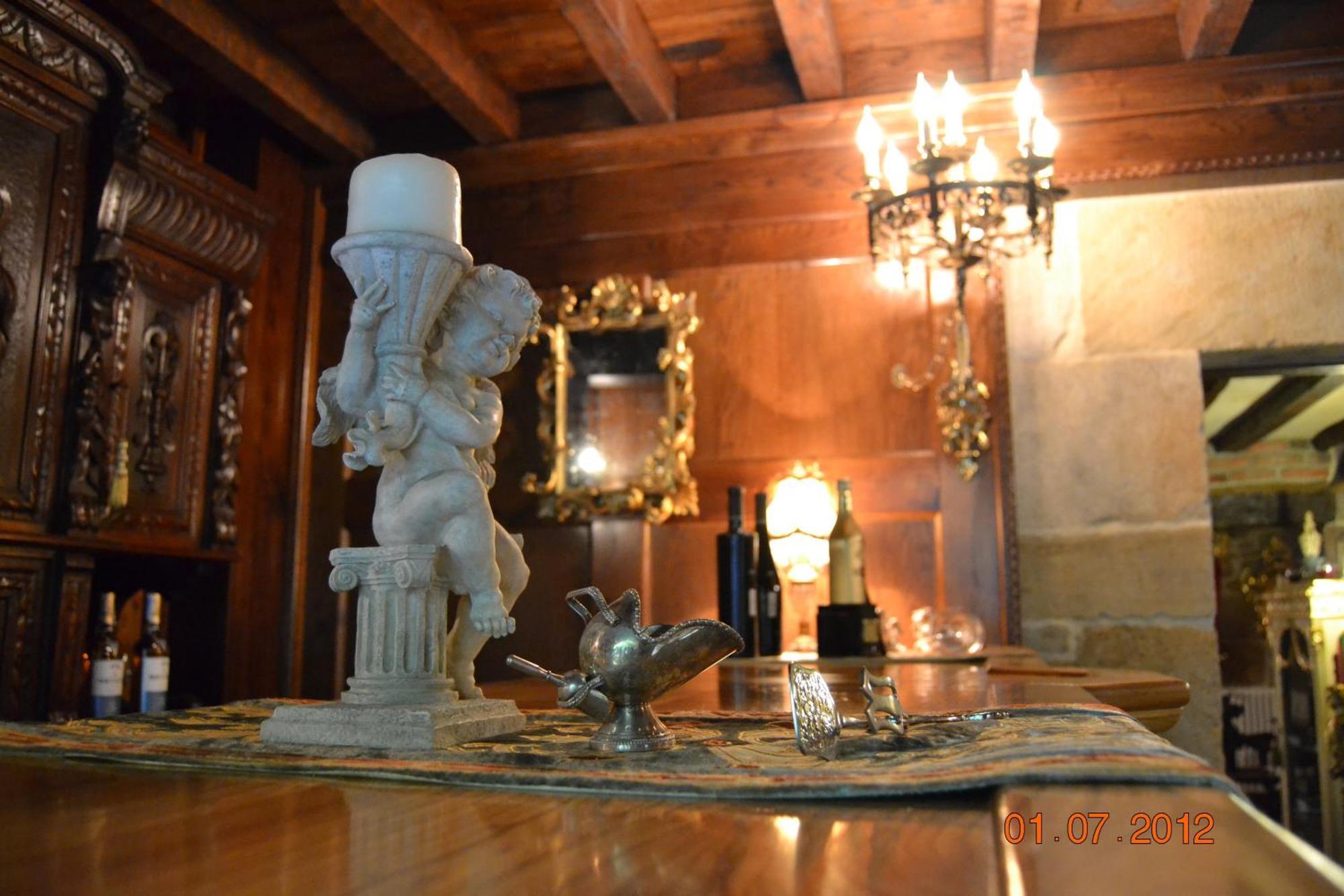 Palacio De Trasvilla Escobedo Luaran gambar